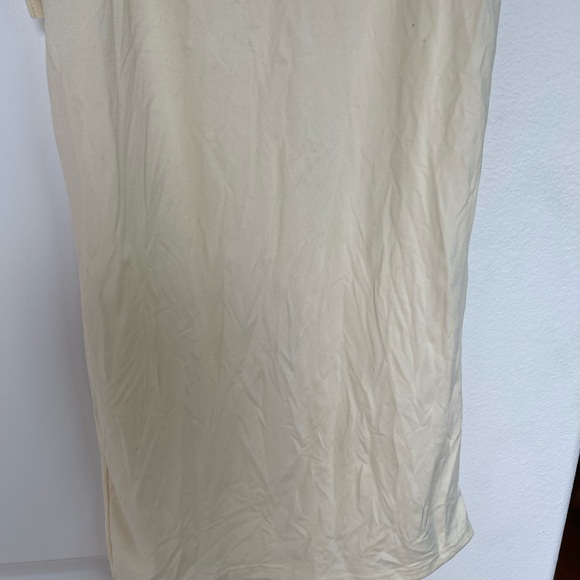 2 piece Women's yellow top and skirt set - Picture 6 of 8